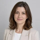 Elena Marinescu, autoarea recenziei Gold Bet casino